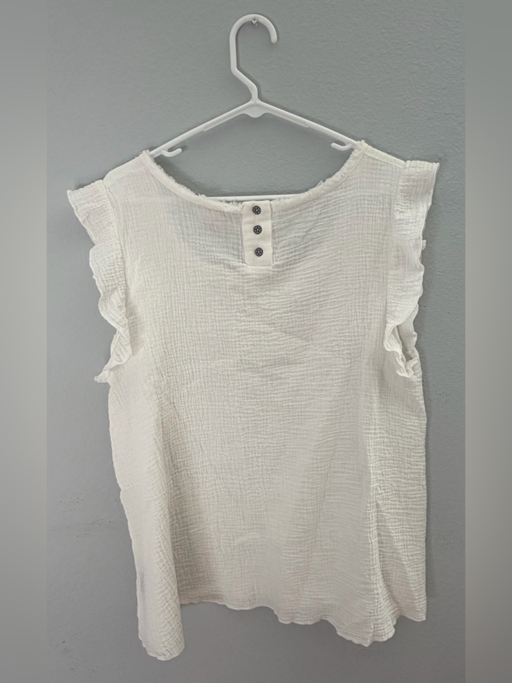 POL White Ruffle Sleeve Linen Textured Camisole- Size Large - Picture 3 of 8